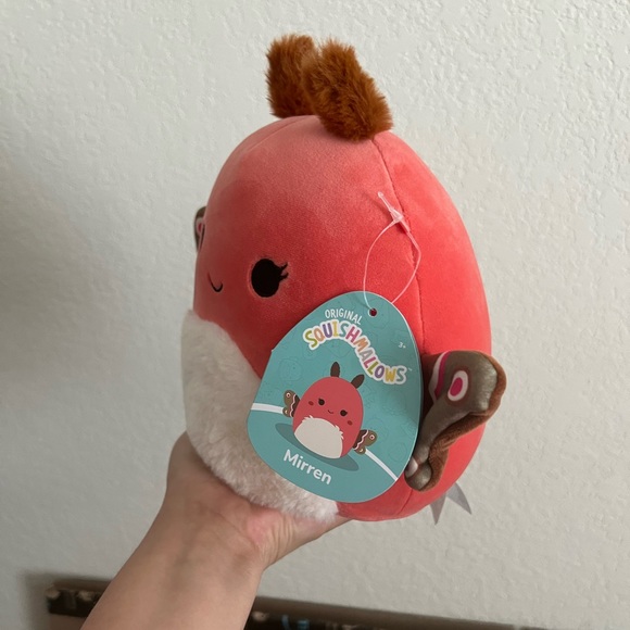 New 8” Mirren the moth Squishmallows - Picture 3 of 7